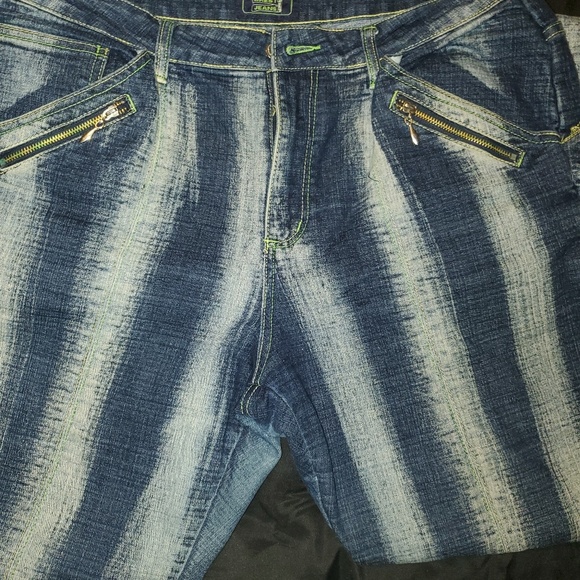 ❤️ Crest Jeans - Picture 2 of 3